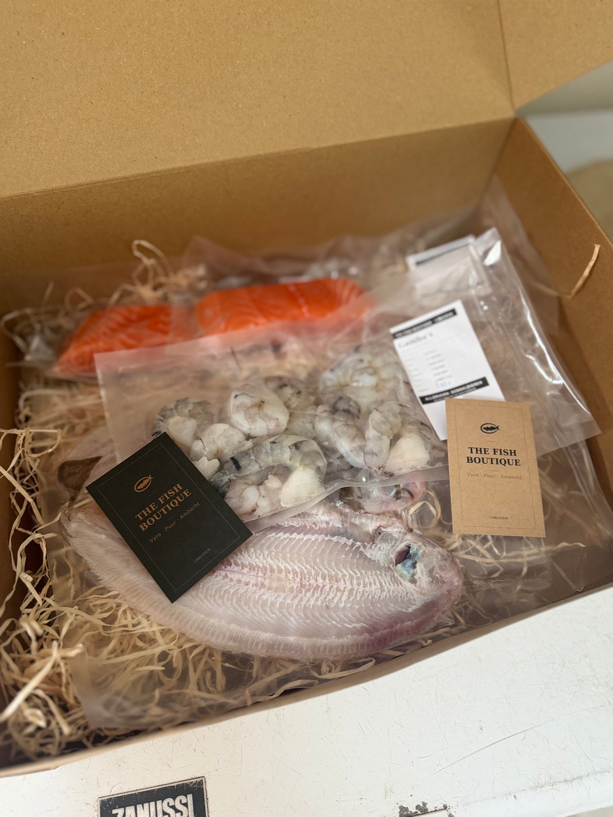 Signature Box
